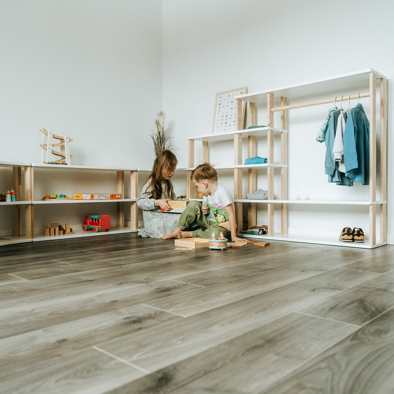 Modular Montessori Shelf Straight Mini - 4 Shelves